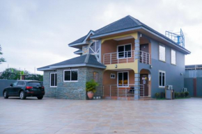 Bays Lodge, Accra